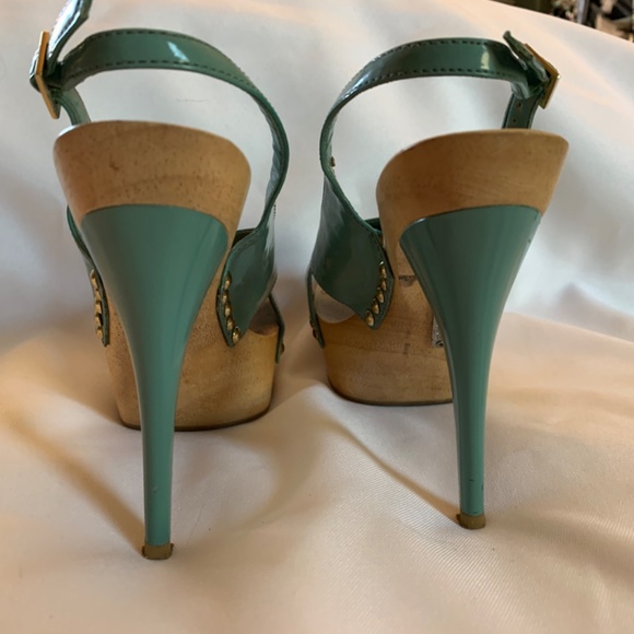 H by Halston Emma Heels In Blue Cloudy Color and Wood! - Picture 7 of 16